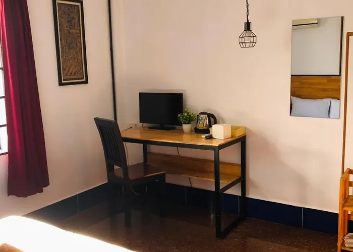 Phum Angkor Hostal *